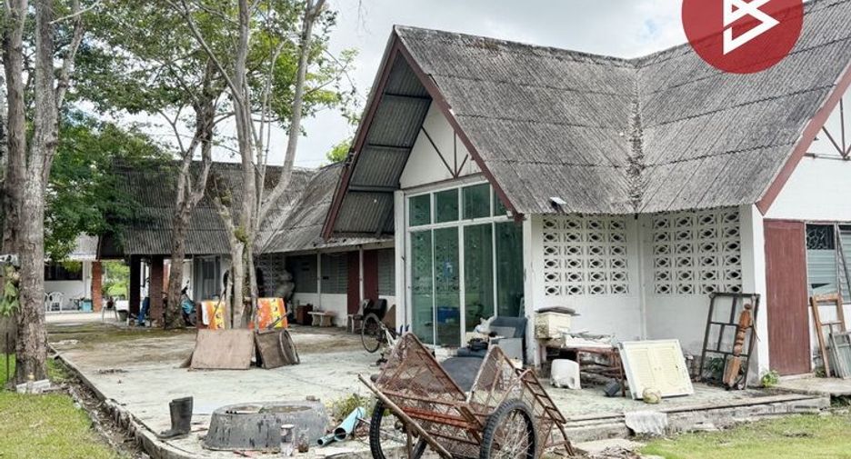 À vendre terrain à San Kamphaeng, Chiang Mai