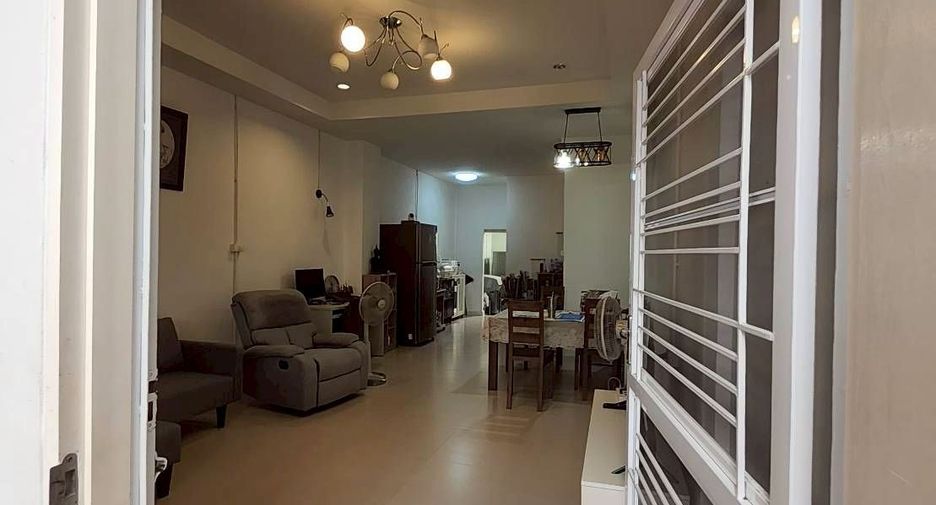 For sale 2 ベッドルーム townhouse in Mueang Nonthaburi, Nonthaburi