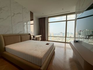 For rent 4 bedrooms condo in Bang Kho Laem, Bangkok
