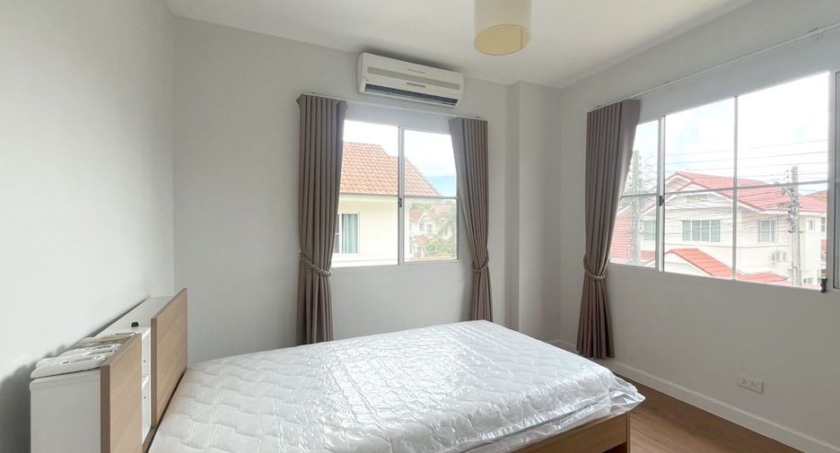 For rent 3 bedrooms house in Mueang Chiang Mai, Chiang Mai