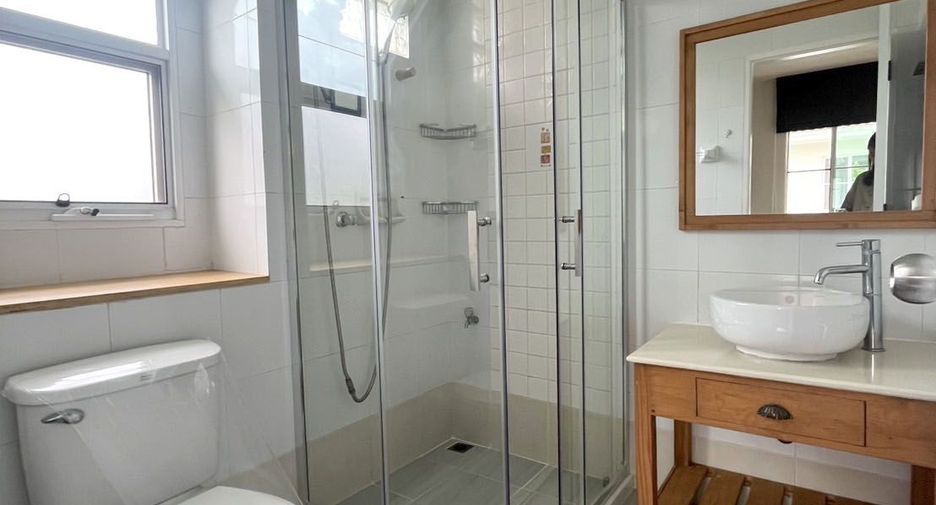 For rent 3 bedrooms house in Mueang Chiang Mai, Chiang Mai