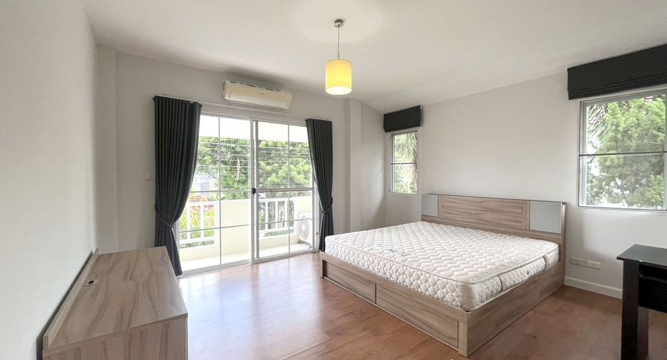 For rent 3 bedrooms house in Mueang Chiang Mai, Chiang Mai