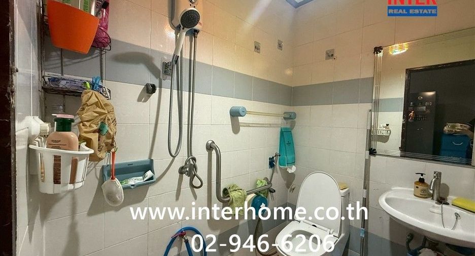 Reihenhaus zum Kauf mit 2 Zimmer in Bang Na, Bangkok