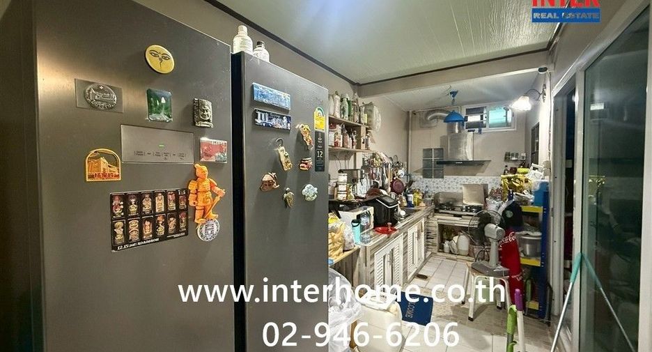Reihenhaus zum Kauf mit 2 Zimmer in Bang Na, Bangkok