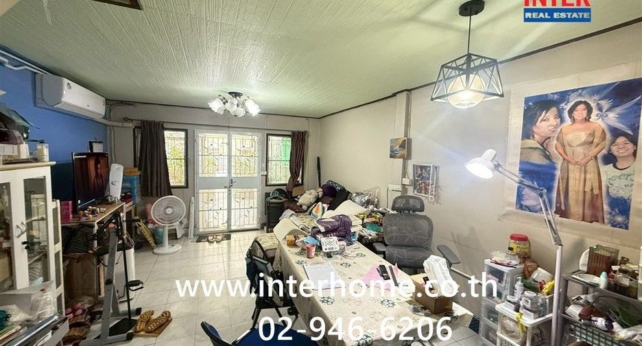 Reihenhaus zum Kauf mit 2 Zimmer in Bang Na, Bangkok