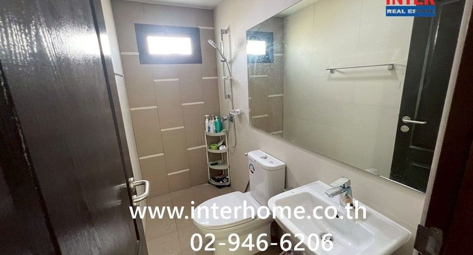 Casa en venta de 4 habitaciones en Bang Khun Thian, Bangkok