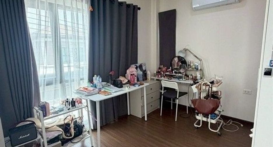Casa en venta de 4 habitaciones en Bang Khun Thian, Bangkok
