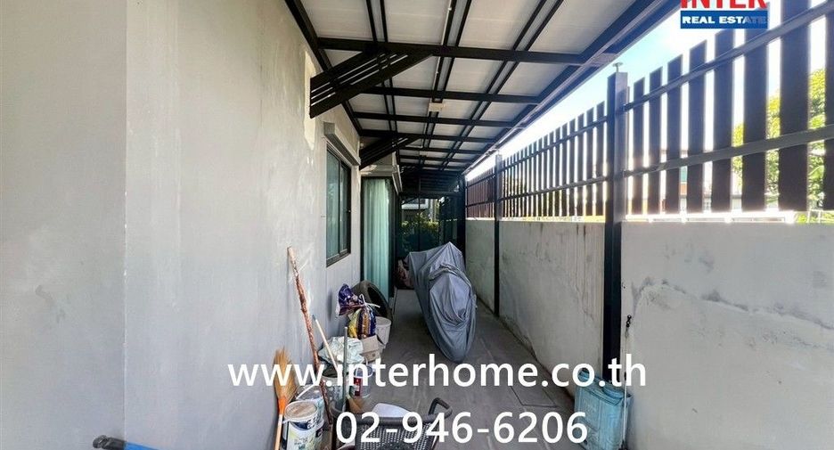 Casa en venta de 4 habitaciones en Bang Khun Thian, Bangkok