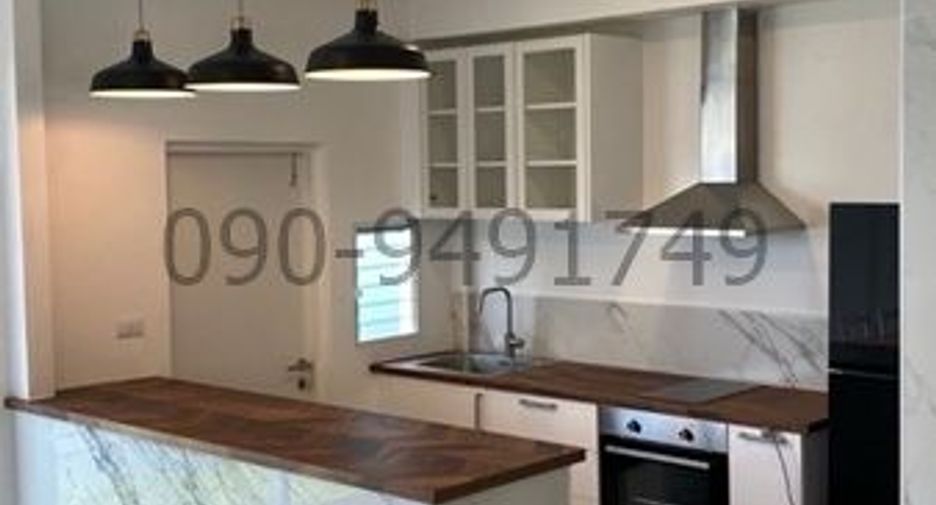 For rent 3 bedrooms townhouse in Prawet, Bangkok