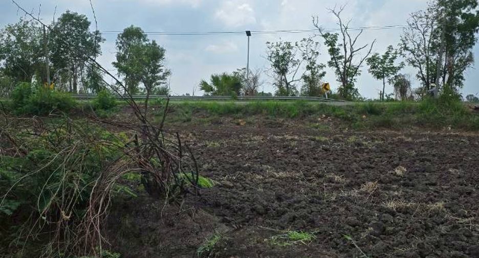 À vendre terrain à Mueang Nakhon Nayok, Nakhon Nayok
