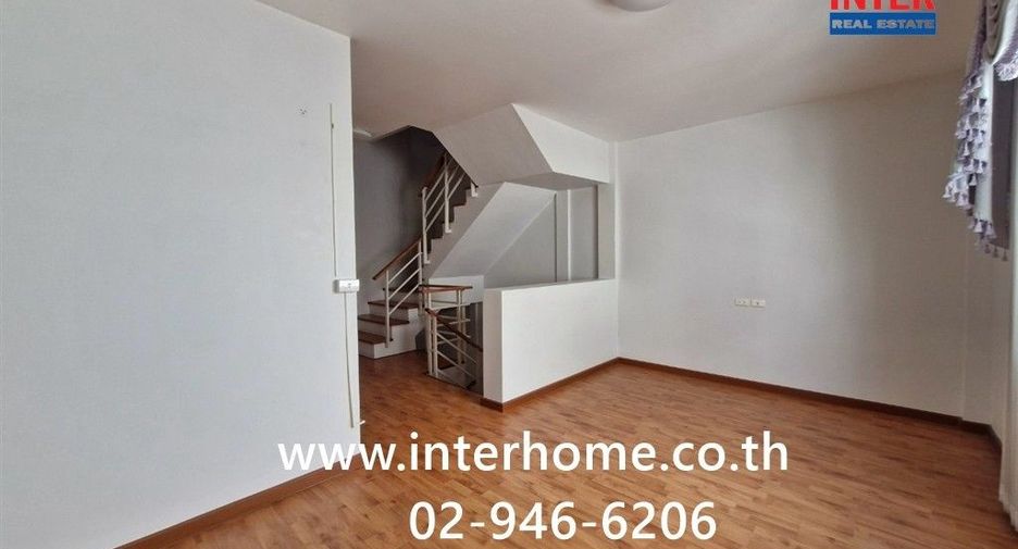For sale 3 bedrooms townhouse in Mueang Nonthaburi, Nonthaburi