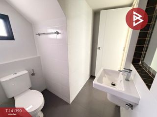 For sale 4 ベッドルーム townhouse in Bang Sao Thong, Samut Prakan