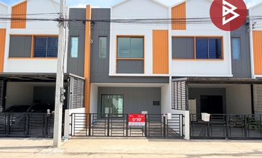 Casa adosada en venta de 4 habitaciones en Bang Sao Thong, Samut Prakan