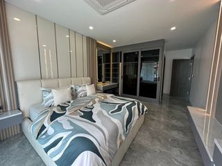 For rent and for sale 5 bedrooms villa in Bang Lamung, Chonburi