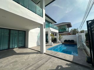 For rent and for sale 5 bedrooms villa in Bang Lamung, Chonburi
