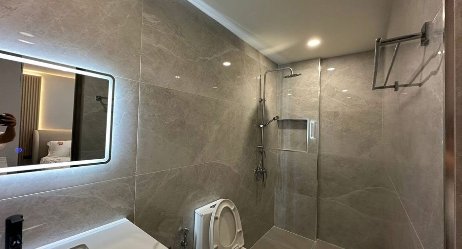 À louer et à vendre 5 chambres villa à Jomtien, Pattaya