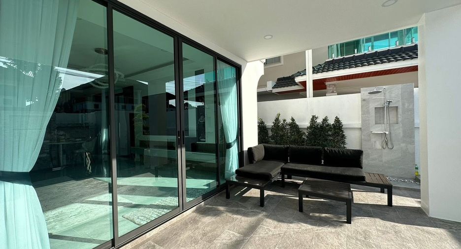 À louer et à vendre 5 chambres villa à Jomtien, Pattaya