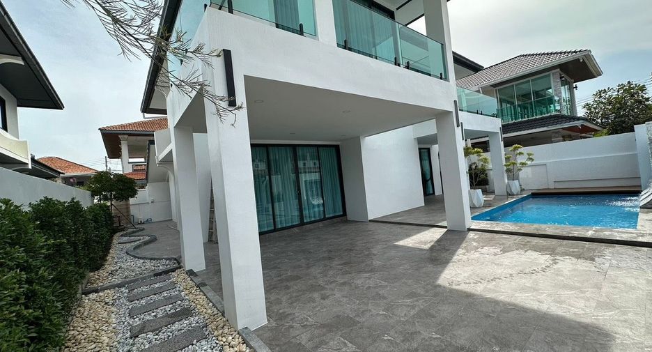 À louer et à vendre 5 chambres villa à Jomtien, Pattaya