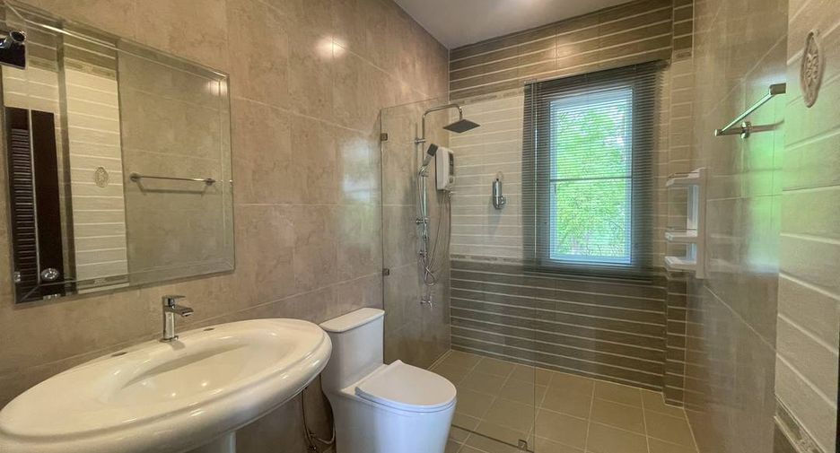 Haus zur Miete und zum Kauf mit 4 Zimmer in San Sai, Chiang Mai
