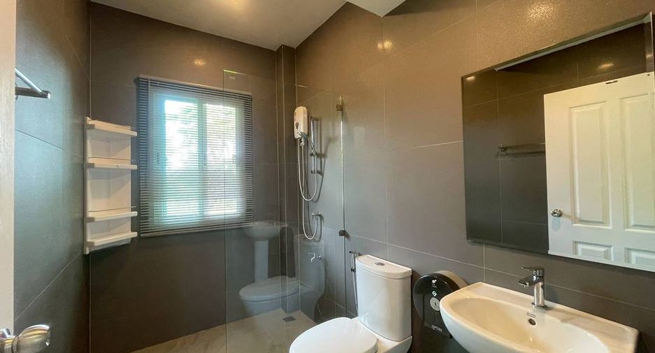 Haus zur Miete und zum Kauf mit 4 Zimmer in San Sai, Chiang Mai
