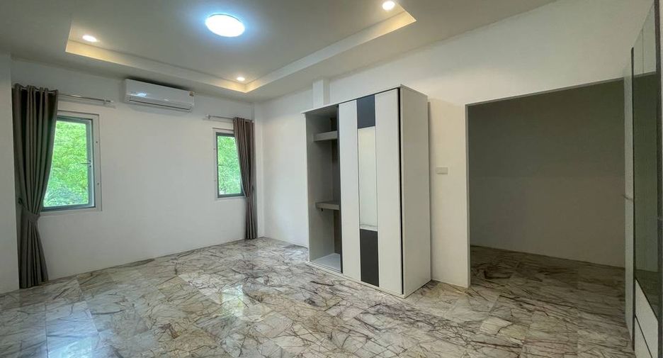 Haus zur Miete und zum Kauf mit 4 Zimmer in San Sai, Chiang Mai