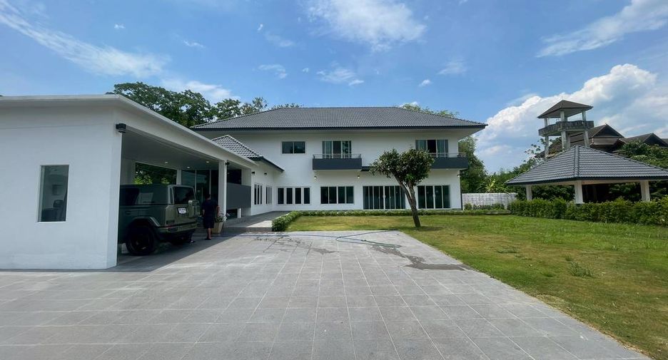 Haus zur Miete und zum Kauf mit 4 Zimmer in San Sai, Chiang Mai