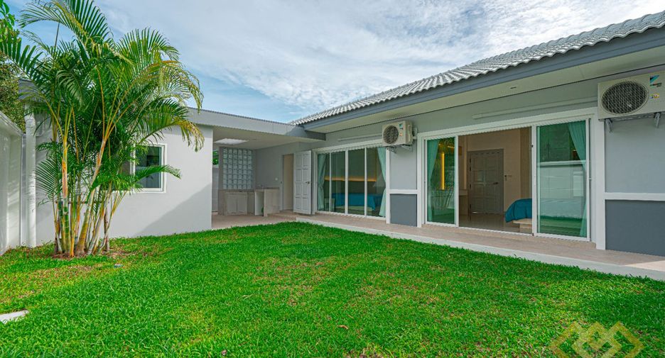 For sale 4 bedrooms house in Huay Yai, Pattaya