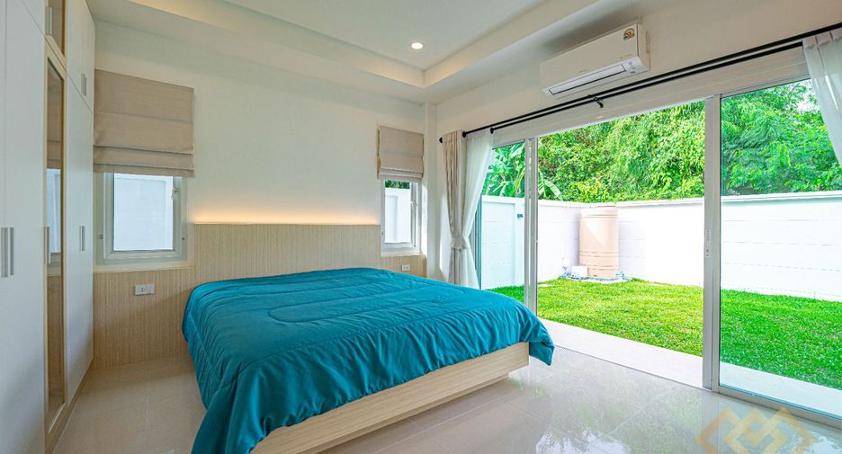 For sale 4 bedrooms house in Huay Yai, Pattaya