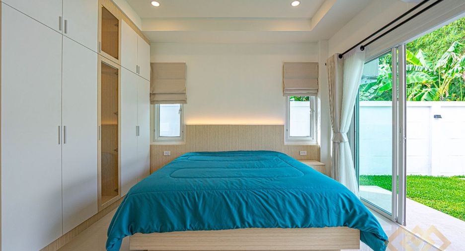 For sale 4 bedrooms house in Huay Yai, Pattaya