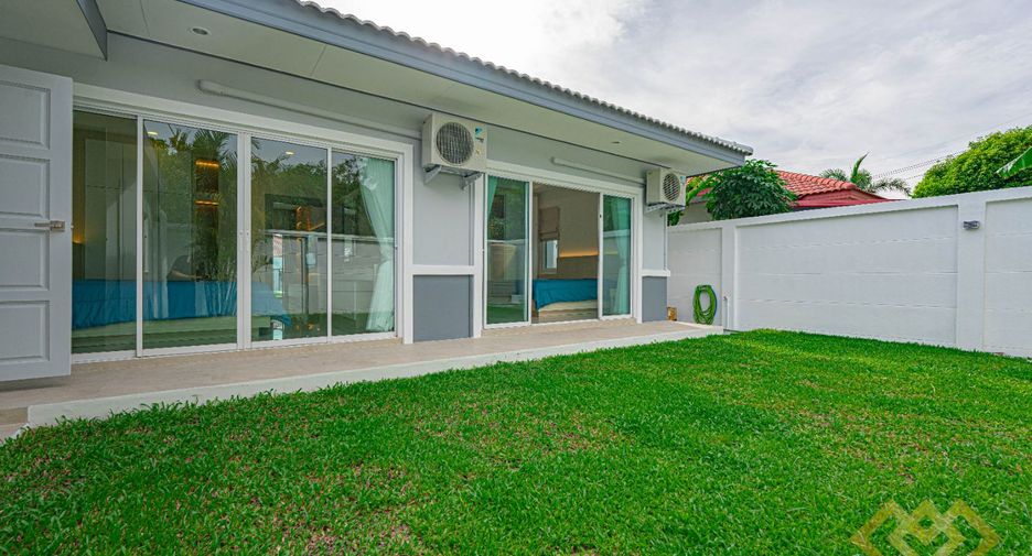 For sale 4 bedrooms house in Huay Yai, Pattaya