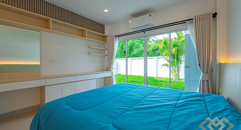 For sale 4 bedrooms house in Huay Yai, Pattaya