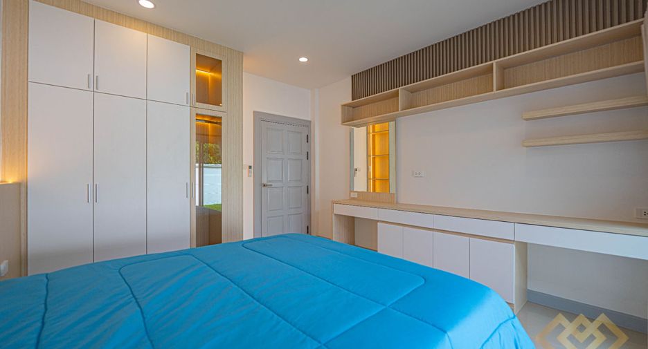 For sale 4 bedrooms house in Huay Yai, Pattaya