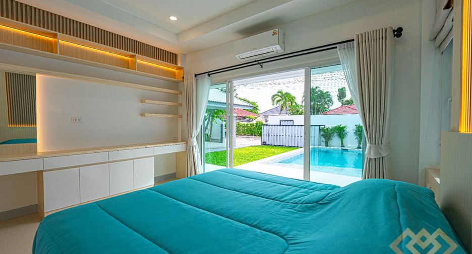 For sale 4 bedrooms house in Huay Yai, Pattaya