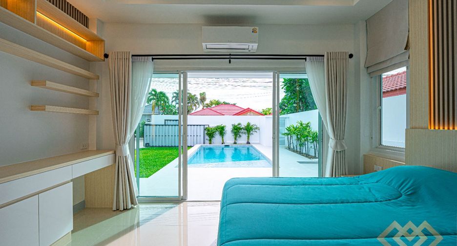 For sale 4 bedrooms house in Huay Yai, Pattaya