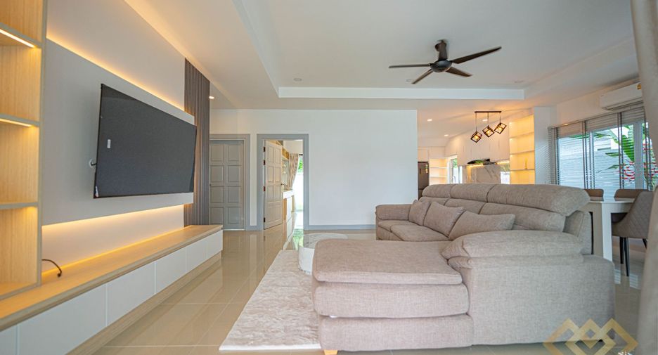 For sale 4 bedrooms house in Huay Yai, Pattaya