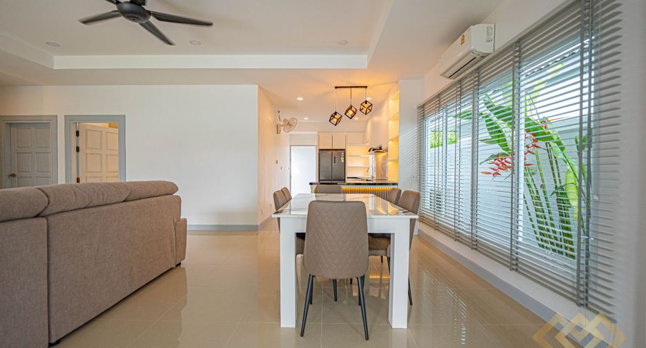 For sale 4 bedrooms house in Huay Yai, Pattaya