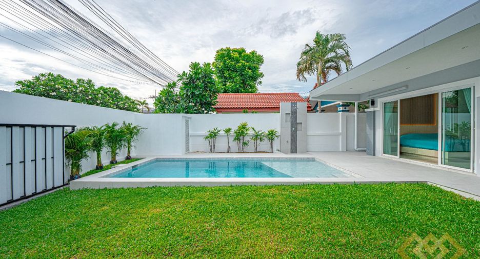 For sale 4 bedrooms house in Huay Yai, Pattaya