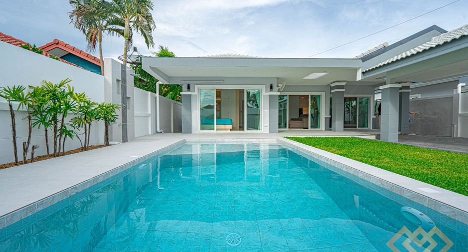 For sale 4 bedrooms house in Huay Yai, Pattaya