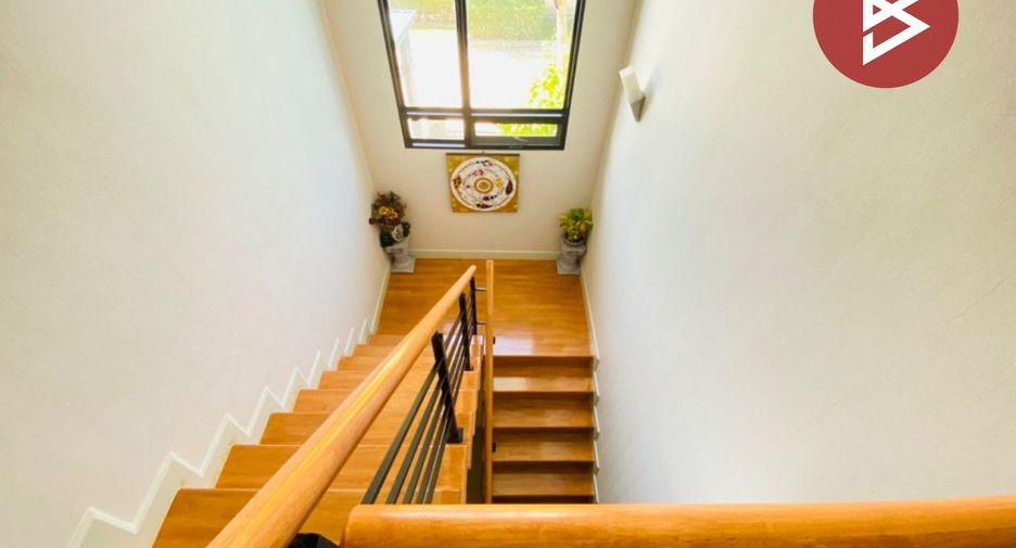 For sale 5 bedrooms house in Prawet, Bangkok