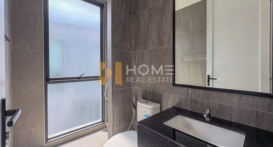 For sale 3 bedrooms house in Wang Thonglang, Bangkok