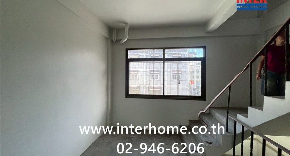 Local comercial en venta de 3 habitaciones en Bang Khun Thian, Bangkok