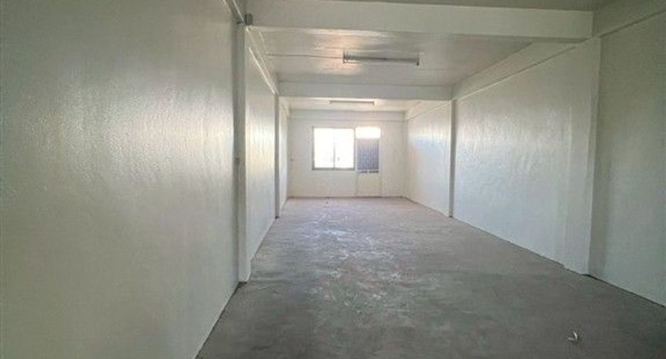 Local comercial en venta de 3 habitaciones en Bang Khun Thian, Bangkok