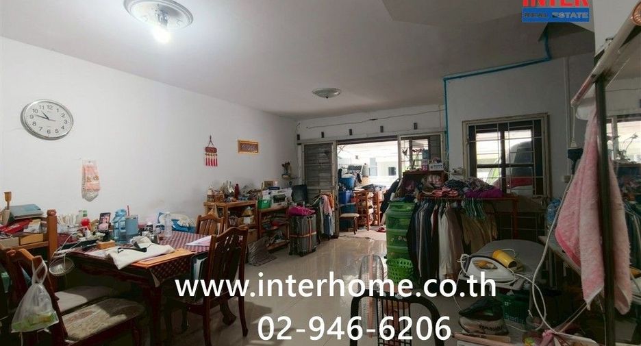 Casa adosada en venta de 3 habitaciones en Khlong Luang, Pathum Thani