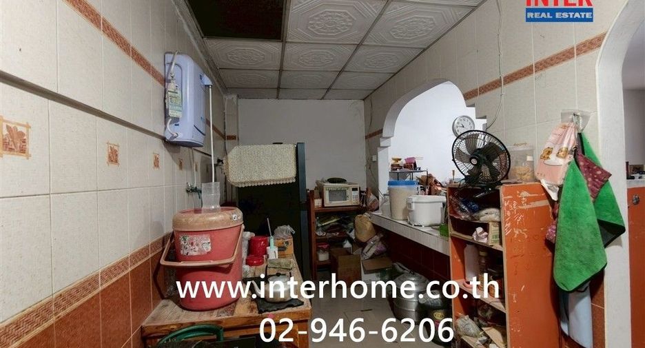 Casa adosada en venta de 3 habitaciones en Khlong Luang, Pathum Thani