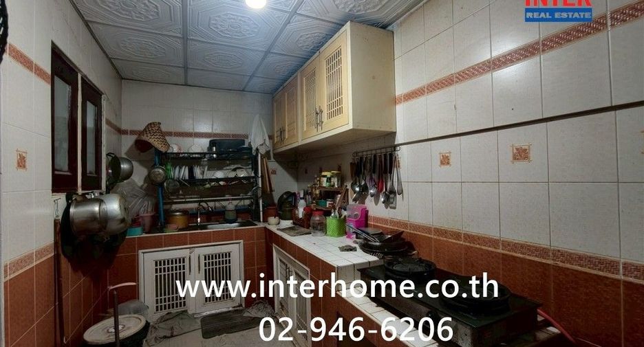 Casa adosada en venta de 3 habitaciones en Khlong Luang, Pathum Thani