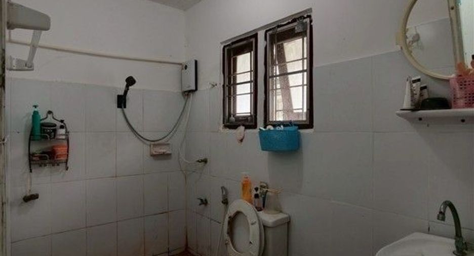 Casa adosada en venta de 3 habitaciones en Khlong Luang, Pathum Thani