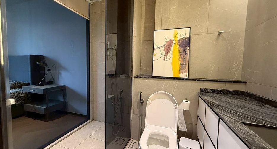 For rent 2 bedrooms condo in Watthana, Bangkok