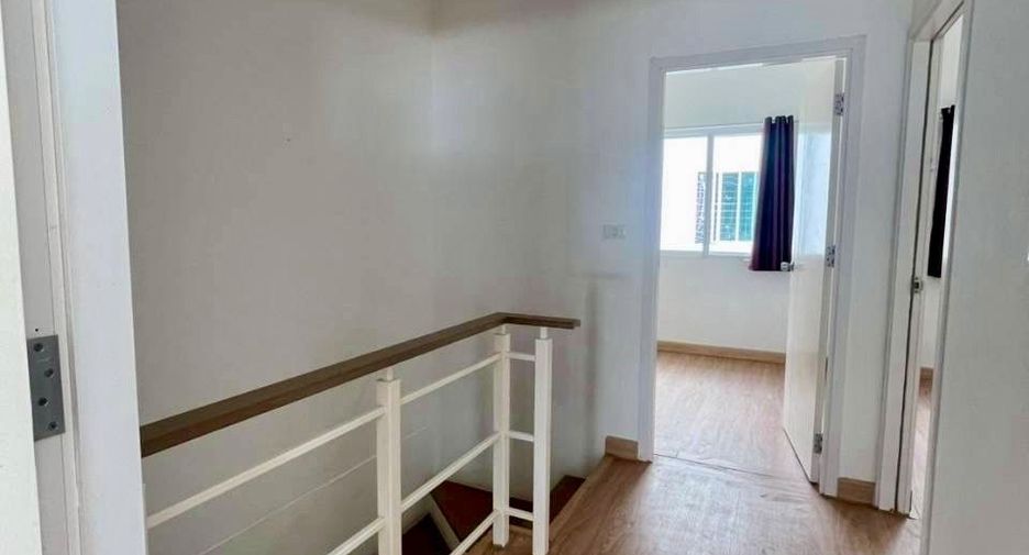 For sale 3 bedrooms townhouse in Phan Thong, Chonburi