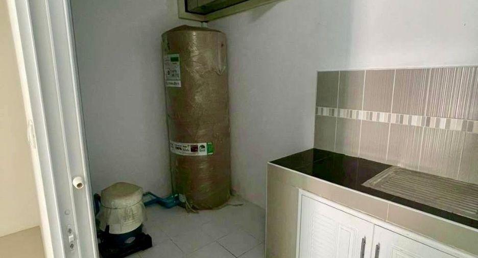 For sale 3 bedrooms townhouse in Phan Thong, Chonburi