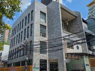 For sale hotel in Khlong Toei, Bangkok